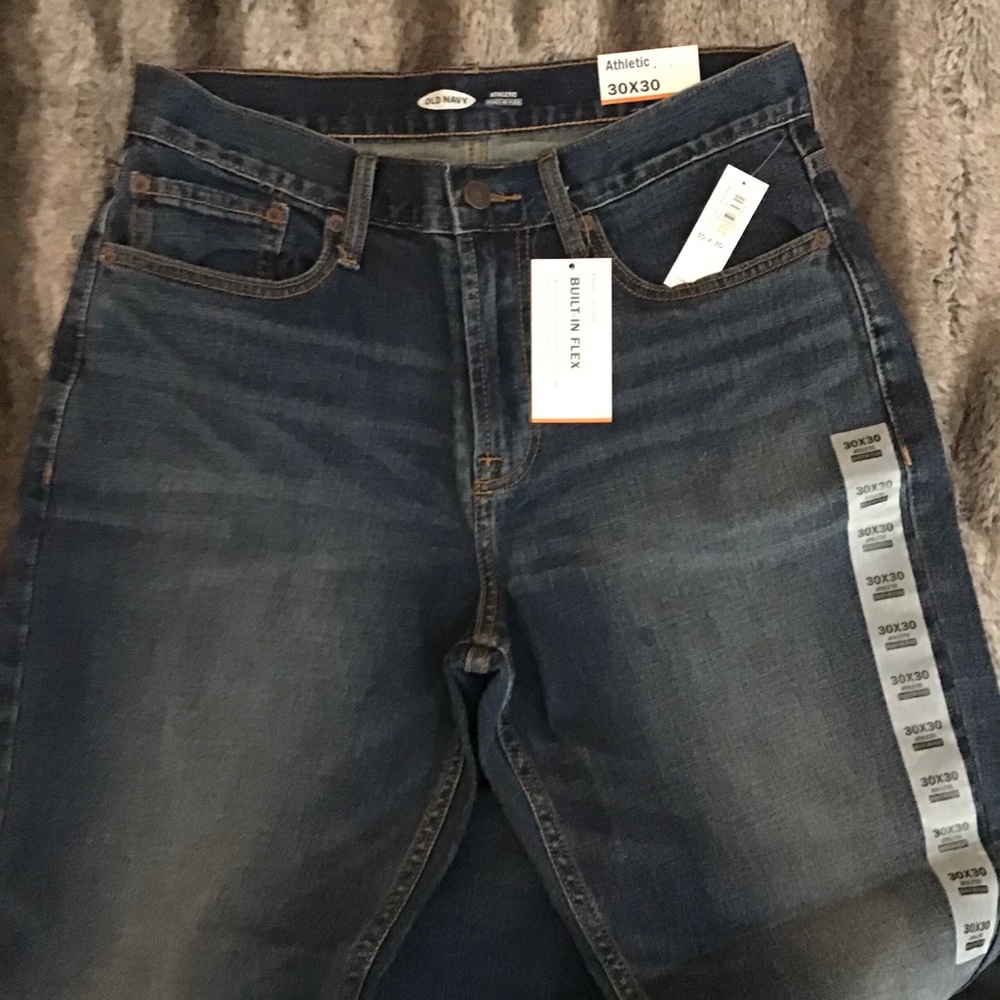 Men’s Old Navy athletic cut jeans 30x30